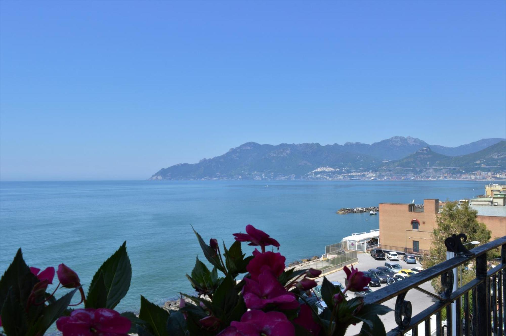 B&B Fronte Del Mare Σαλέρνο Εξωτερικό φωτογραφία