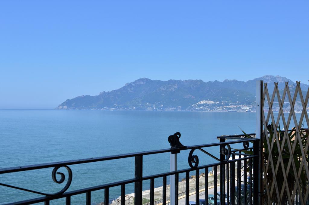 B&B Fronte Del Mare Σαλέρνο Εξωτερικό φωτογραφία