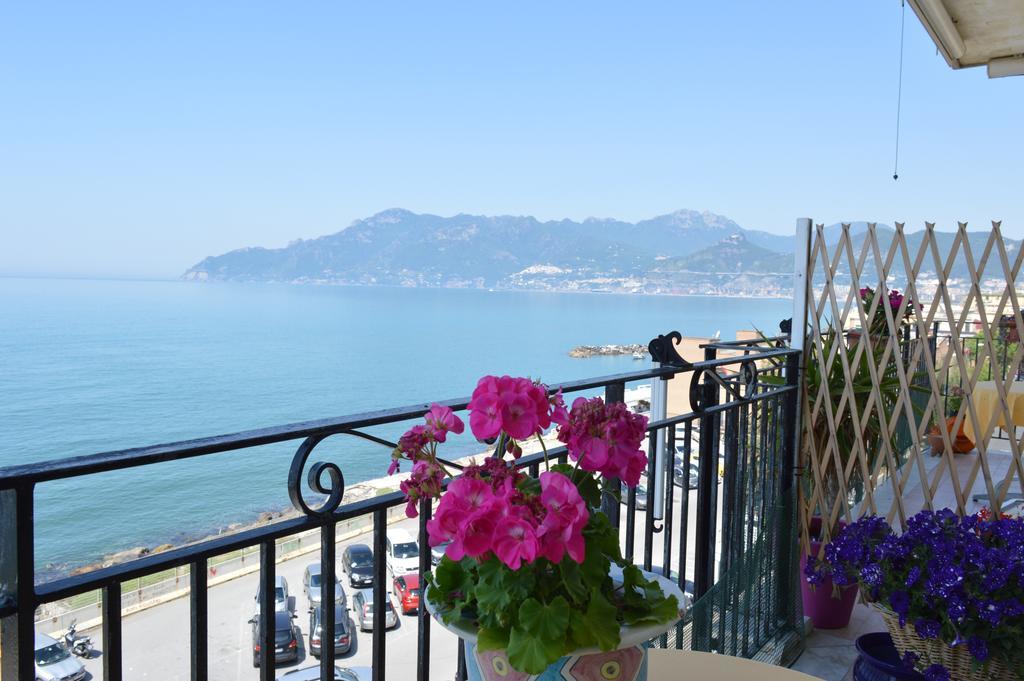 B&B Fronte Del Mare Σαλέρνο Εξωτερικό φωτογραφία